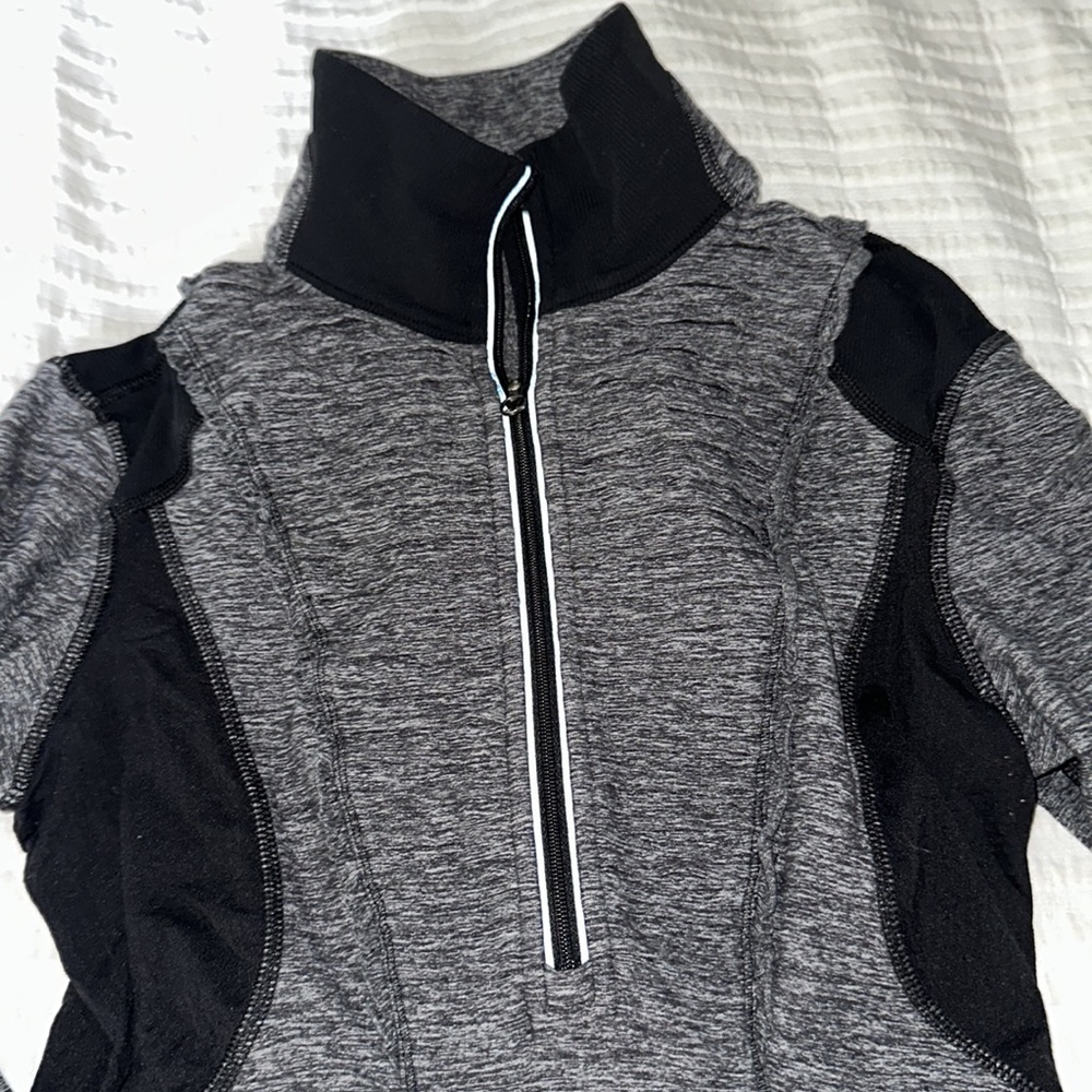 Lululemon Running Pullover. Size 4. Reflective - image 2